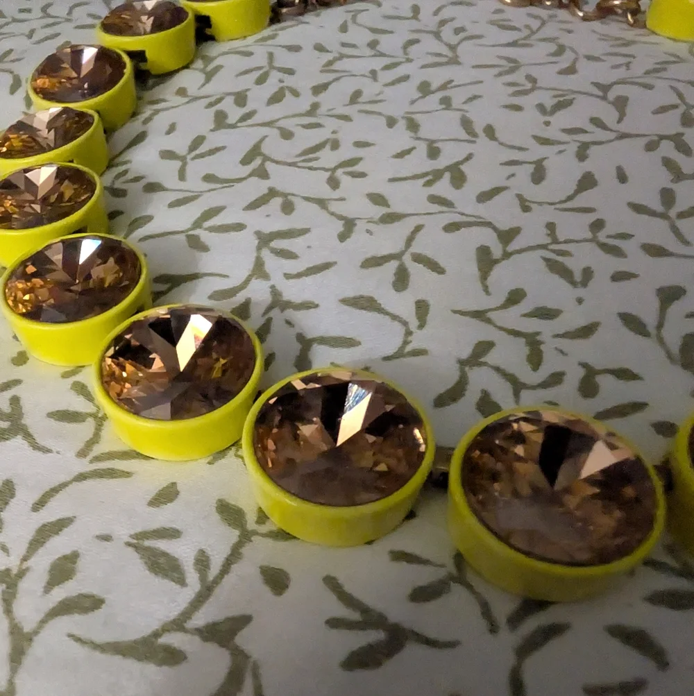 ⭐ RARE ⭐ Brûlée J.Crew Jumbo Neon Yellow  Necklace - Picture 4 of 6